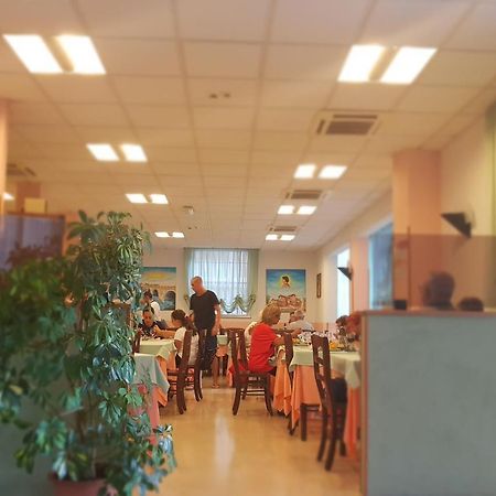 Hotel Romantica Rimini Zewnętrze zdjęcie