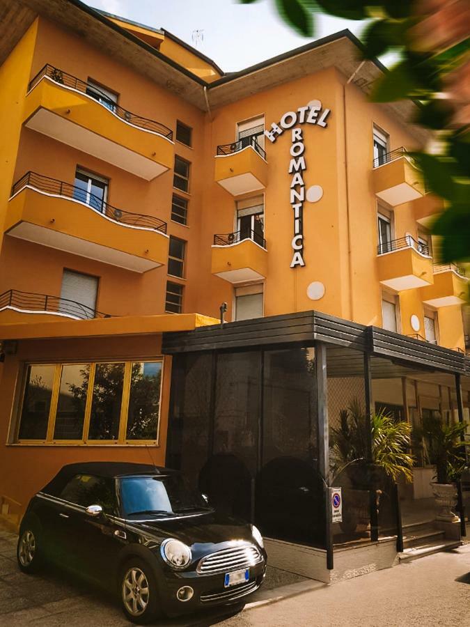 Hotel Romantica Rimini Zewnętrze zdjęcie