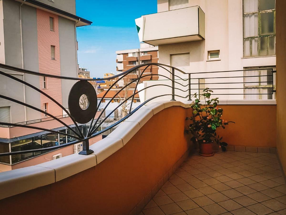 Hotel Romantica Rimini Zewnętrze zdjęcie