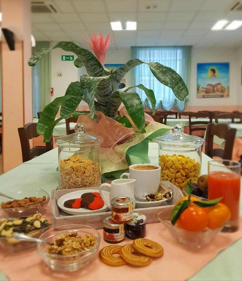 Hotel Romantica Rimini Zewnętrze zdjęcie