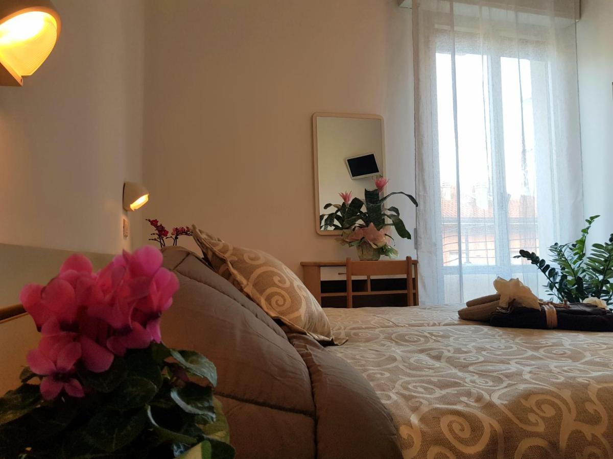 Hotel Romantica Rimini Zewnętrze zdjęcie